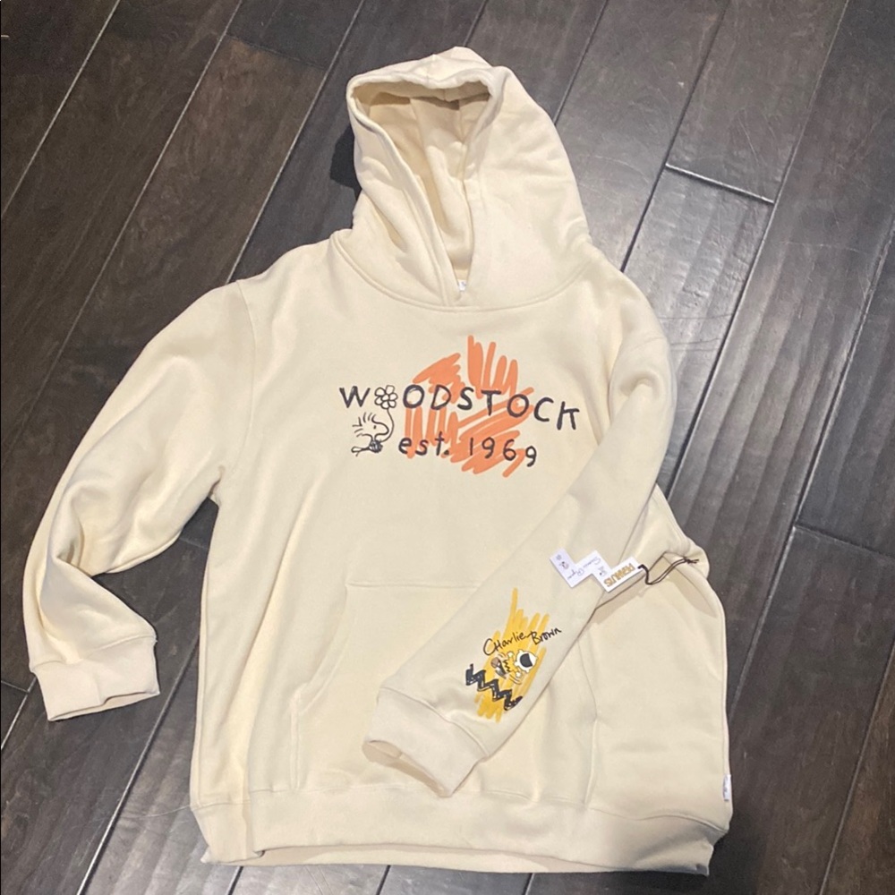 Peanuts x Samii Ryan Cream Hoodie and pant set 
Size XXL 
Brand new with tags